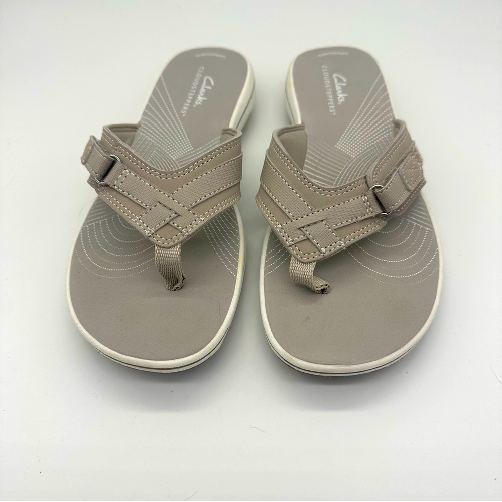 Women’s Clarks sandals size 7
